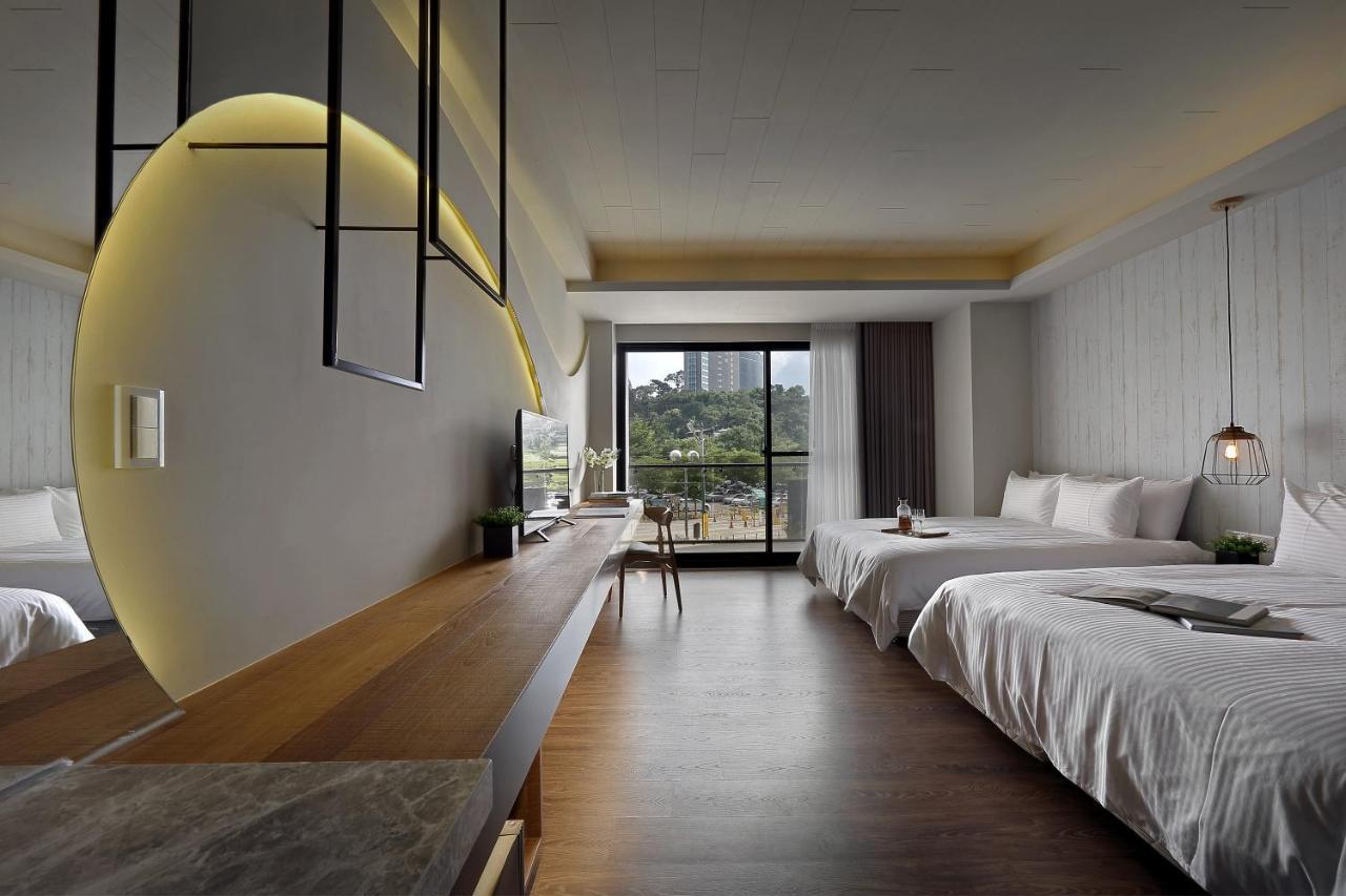 บลู สกาย เบย์ บีแอนด์บี Apartment หยูฉี ภายนอก รูปภาพ